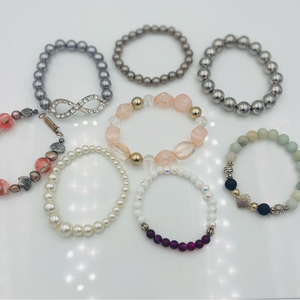 8 pcs Elegant Multi-Color Beaded Bracelet Set